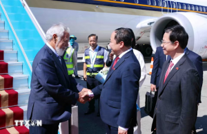 Thủ tướng Timor-Leste đến Hà Nội, bắt đầu thăm chính thức Việt Nam và dự AFF...