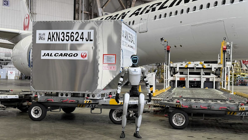 Ai đang mua robot hình người Trung Quốc ?